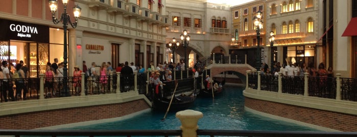 The Venetian Resort Las Vegas is one of Casinos.