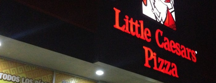 Little Caesars Pizza is one of Tempat yang Disukai Lorennita.