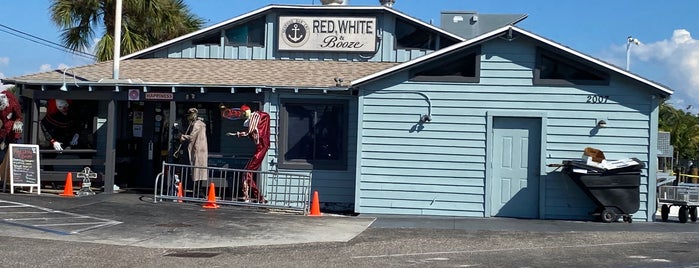 Sea Critters Cafe is one of St. Pete Beach.