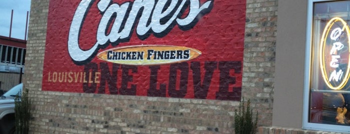 Raising Cane's Chicken Fingers is one of Locais curtidos por Cicely.