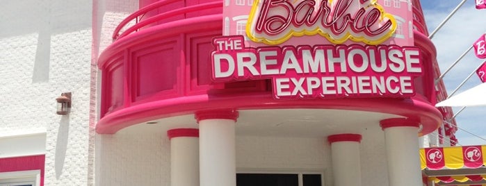 Barbie The Dreamhouse Experience is one of Gespeicherte Orte von Felipe.