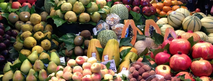 Mercat de Sant Josep - La Boqueria is one of برشلونة.