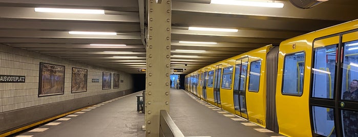 U Hausvogteiplatz is one of U-Bahn Berlin.