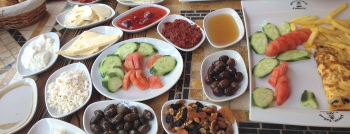 Alaçatı Sakızlı Kahve is one of Kahvaltı.