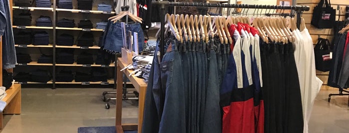 Levi's Store is one of Scott’s Liked Places.