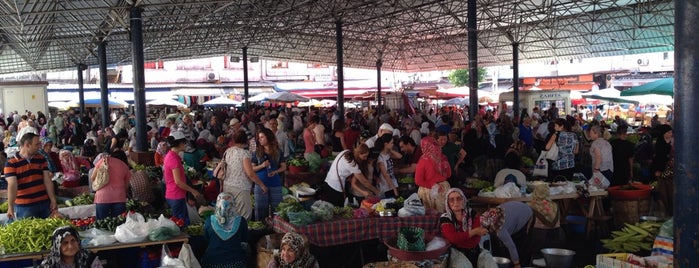 Galla Bazarı is one of Locais curtidos por Gül.
