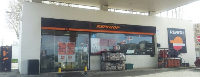Estação de Serviço Repsol is one of สถานที่ที่ Elizabeth Marques 🇧🇷🇵🇹🏡 ถูกใจ.