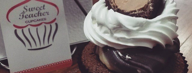 Sweet Teacher Cupcakes is one of Joao Ricardoさんの保存済みスポット.