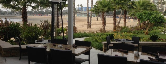 Beachside Restaurant and Bar is one of L.A..