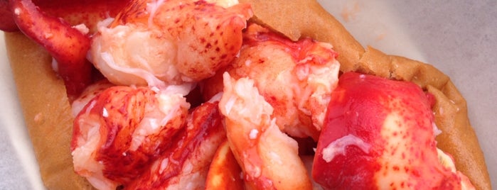 Cousin's Maine Lobster Truck is one of Posti che sono piaciuti a Martin D..