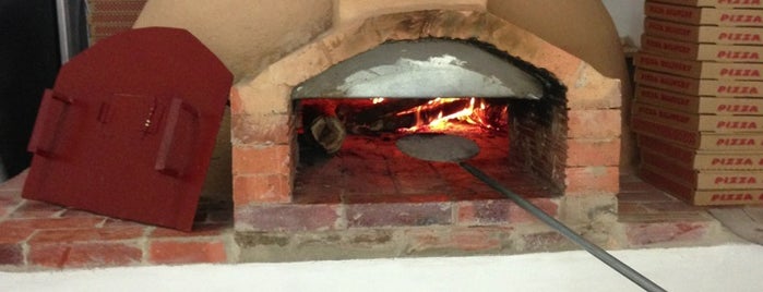 Pizza Al Volo is one of Tempat yang Disukai Rosalba.