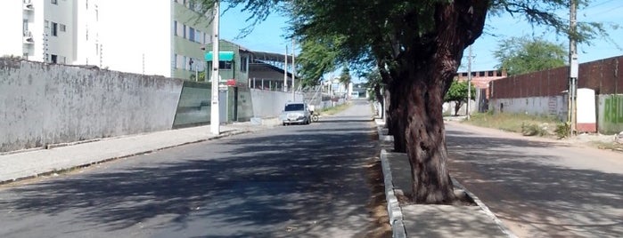 Rua Padre paulino sn is one of Serviços.
