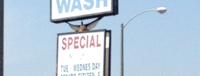 Inglewood Car Wash is one of Amaya’s Liked Places.