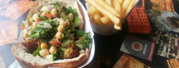 Amsterdam Falafelshop is one of Gregさんのお気に入りスポット.