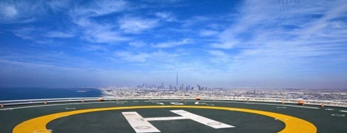 Burj Al Arab - Helicopter Concierge is one of Posti che sono piaciuti a Vincent.