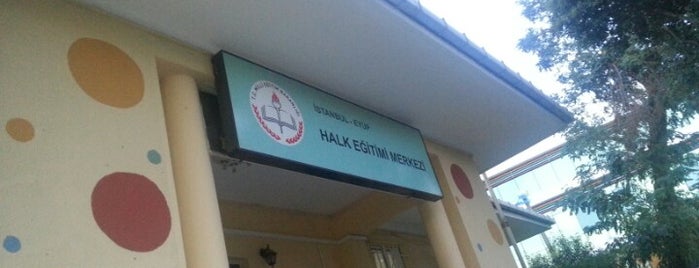 Eyüp Halkeğitim Merkezi is one of Tempat yang Disukai Samet.