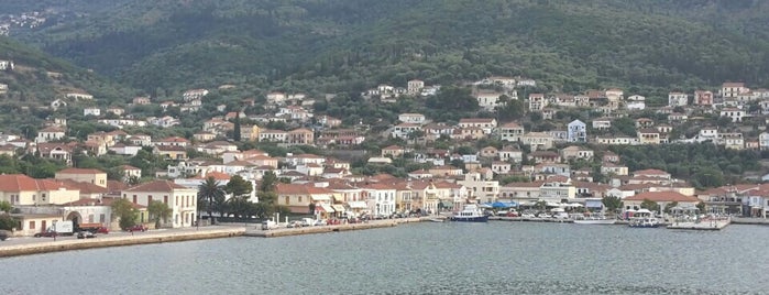 Ithaki Marina is one of Lugares favoritos de Ioannis.