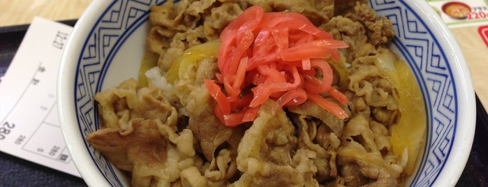 Yoshinoya is one of 🍩 : понравившиеся места.