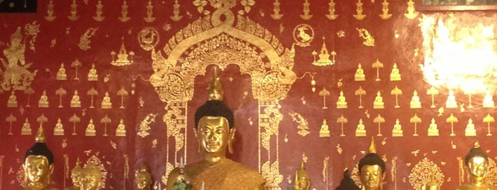 Wat Duang Dee is one of Lugares favoritos de Irina.