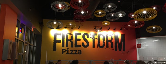 Firestorm Pizza is one of Orte, die Janell gefallen.