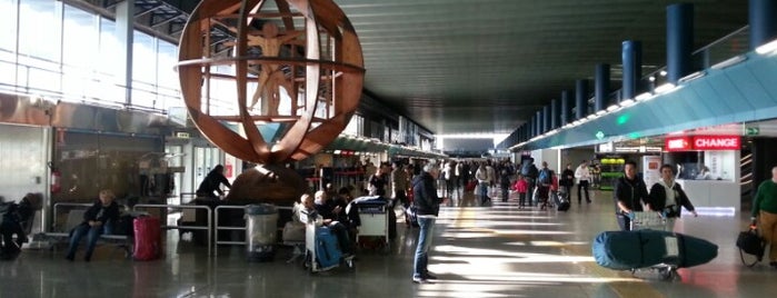 Terminal 3 is one of Tempat yang Disukai Federico.