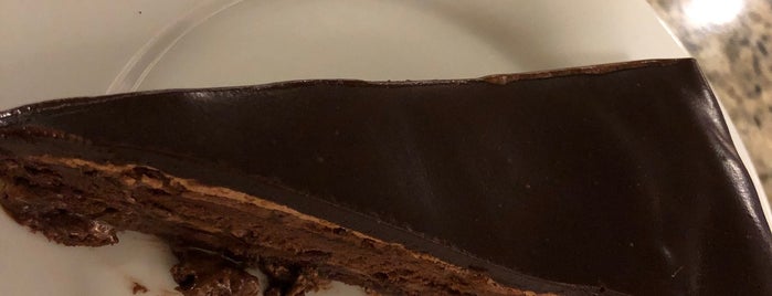 La Mejor Tarta de Chocolate Del Mundo is one of Sampa 6.