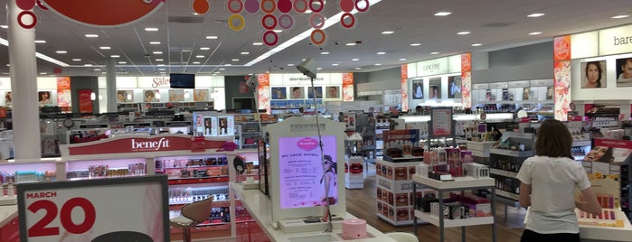 Ulta Beauty - Curbside Pickup Only is one of Eve’s Liked Places.