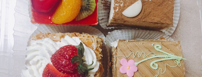 Vie A Paris French Bakery is one of Gotta go.