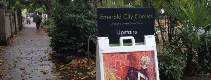 Emerald City Comics is one of Orte, die dedi gefallen.