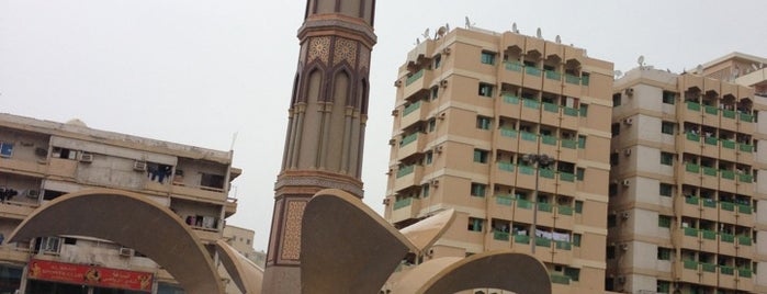 Sharjah Clock Tower is one of Tempat yang Disukai Mohamed.