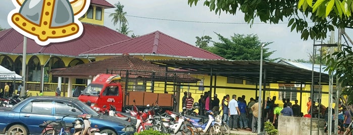Masjid Jamek is one of @Bera, Pahang.