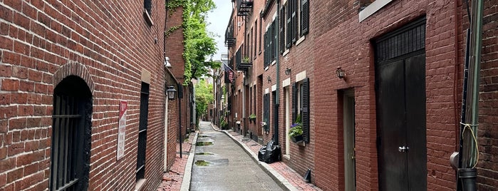 Beacon Hill is one of Bean town.