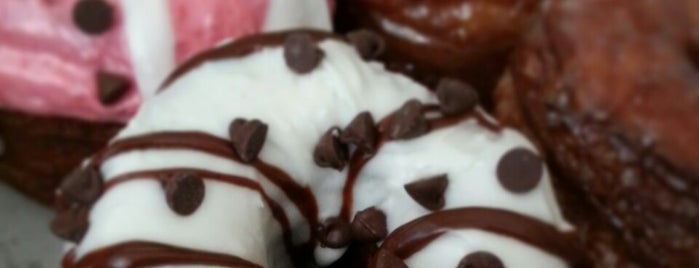 Mr. T's Delicate Donut Shop is one of Bobby's Saved Places.
