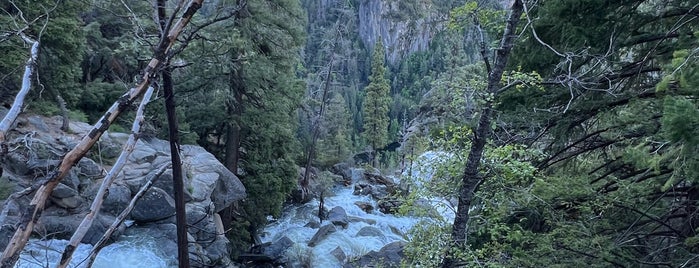 Bridalveil Falls View is one of Between SJC and LAS.