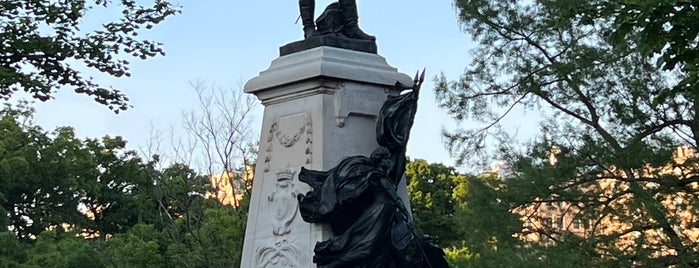 Rochambeau Statue is one of Washington Memorials.