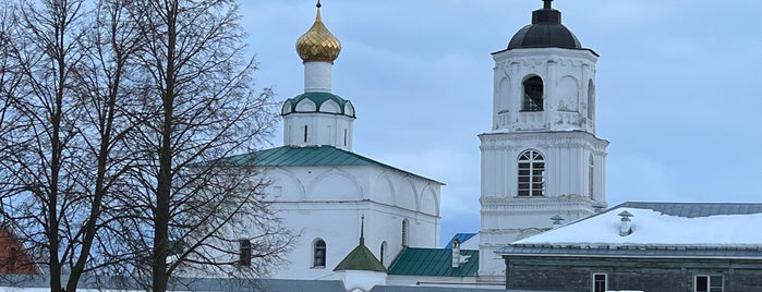 Васильевский мужской монастырь is one of Посмотреть.