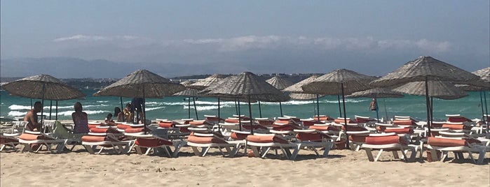 Fırat Mert Beach Club is one of Plaj.