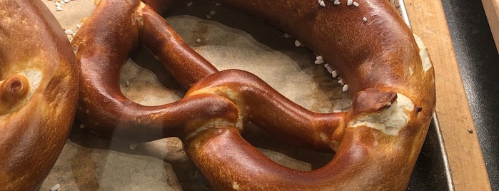 Wiener Feinbäckerei Heberer is one of Posti che sono piaciuti a Gulsen.