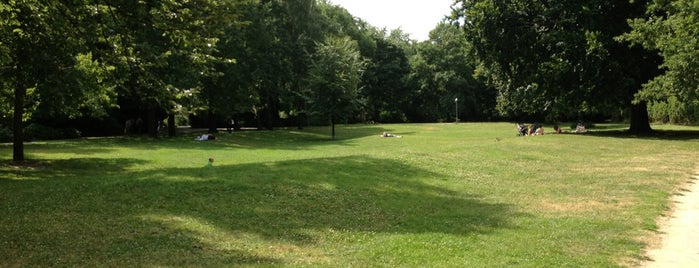 Kleiner Tiergarten is one of Dmitriy : понравившиеся места.