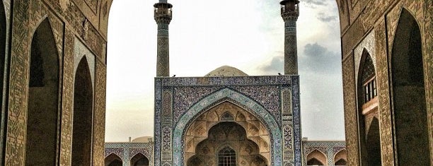 İsfahan Ulu Camii is one of to do in iran.
