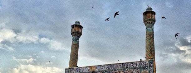 Jameh Mosque of Isfahan | مسجد جامع اصفهان is one of Locais curtidos por Adrian.