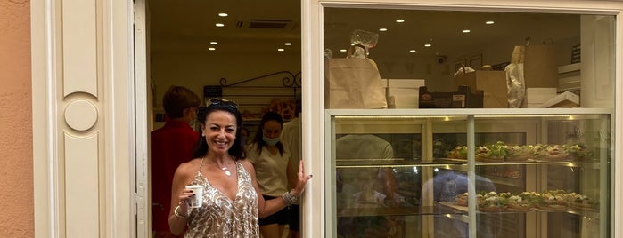 Boulangerie Aux Deux Frères is one of St Tropez.