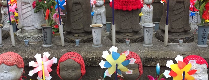 Zojoji Temple is one of hello_emily 님이 좋아한 장소.