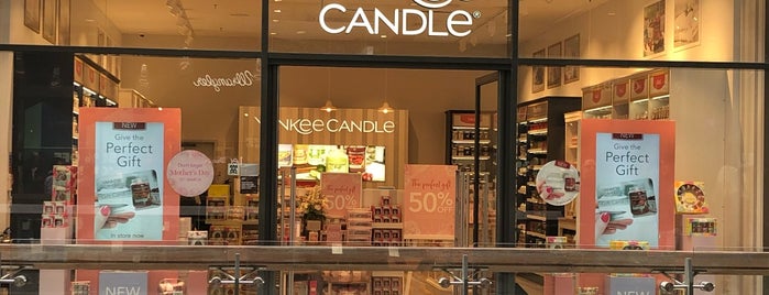 Yankee Candle is one of hello_emilyさんのお気に入りスポット.