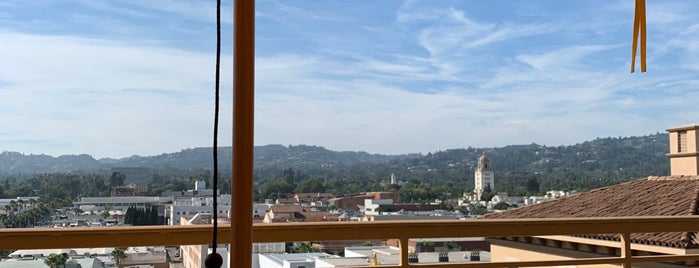 The Bar at Montage Beverly Hills is one of Nikki’s Liked Places.