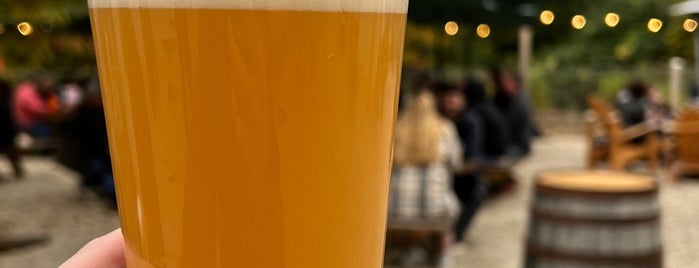 Nod Hill Brewery is one of Lugares favoritos de Gabe.