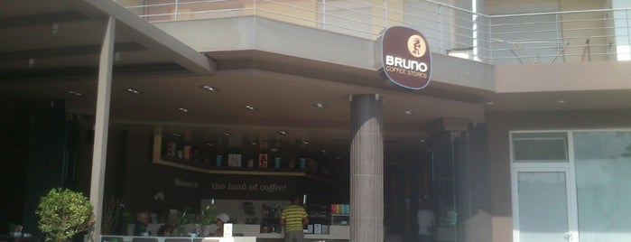 Bruno Coffee Stores is one of Orte, die Poly gefallen.