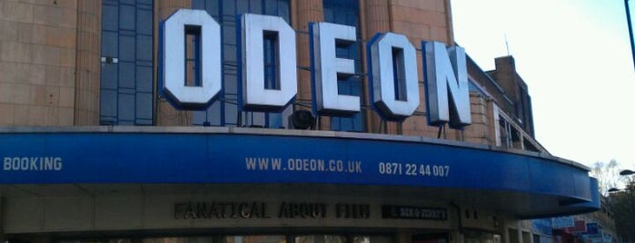 ODEON Luxe Holloway is one of Lugares favoritos de Abi.