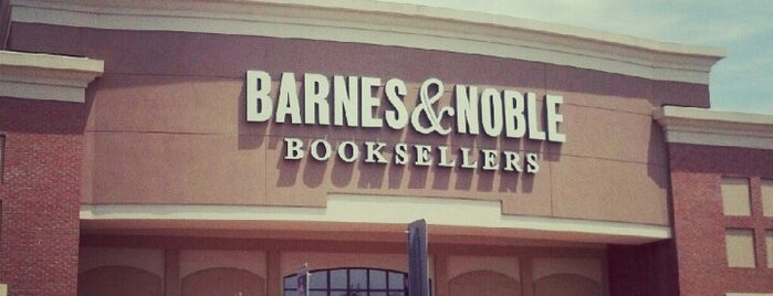 Barnes & Noble is one of Ian : понравившиеся места.