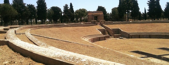 Anfiteatro Romano is one of Rete Terre Ospitali Monti Dauni.